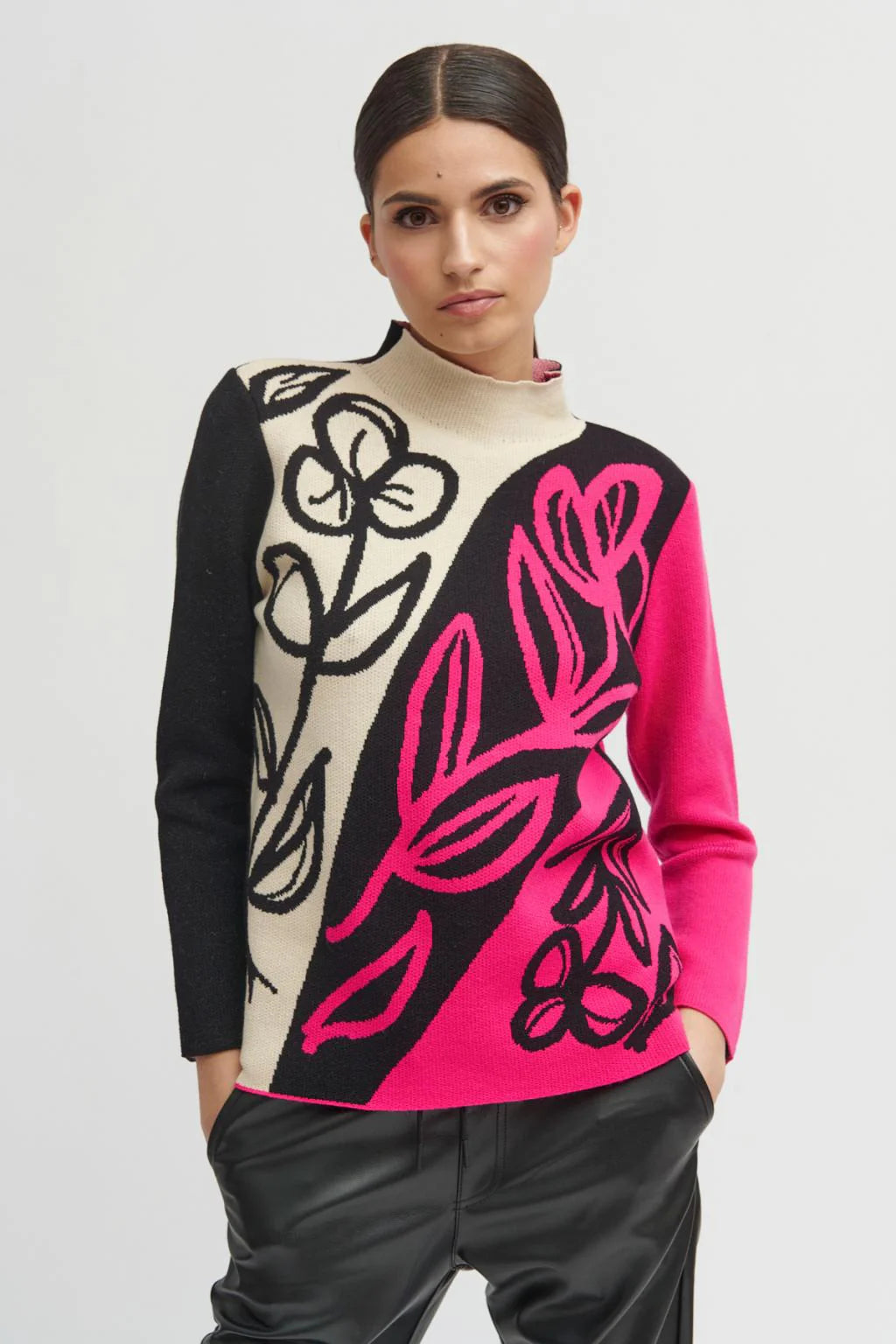 Tinta & Bariloche Teruel Fuchsia Sweater