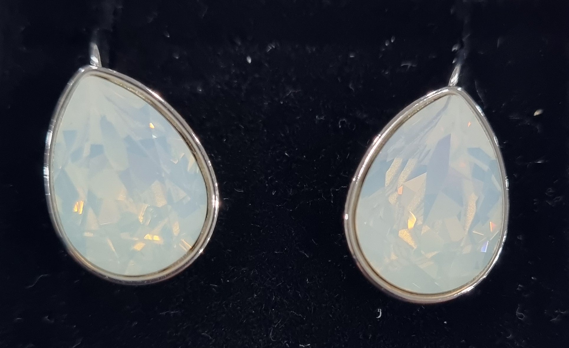 swarovski teardrop earring