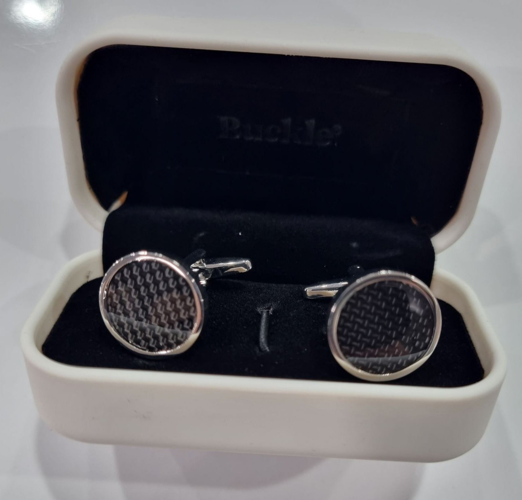 cufflinks round, carbon fibre inserts