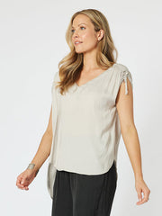 Hammock & Vine Traveller Luxe Vine Vee Neck Top