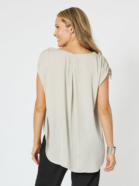 Hammock & Vine Traveller Luxe Vine Vee Neck Top