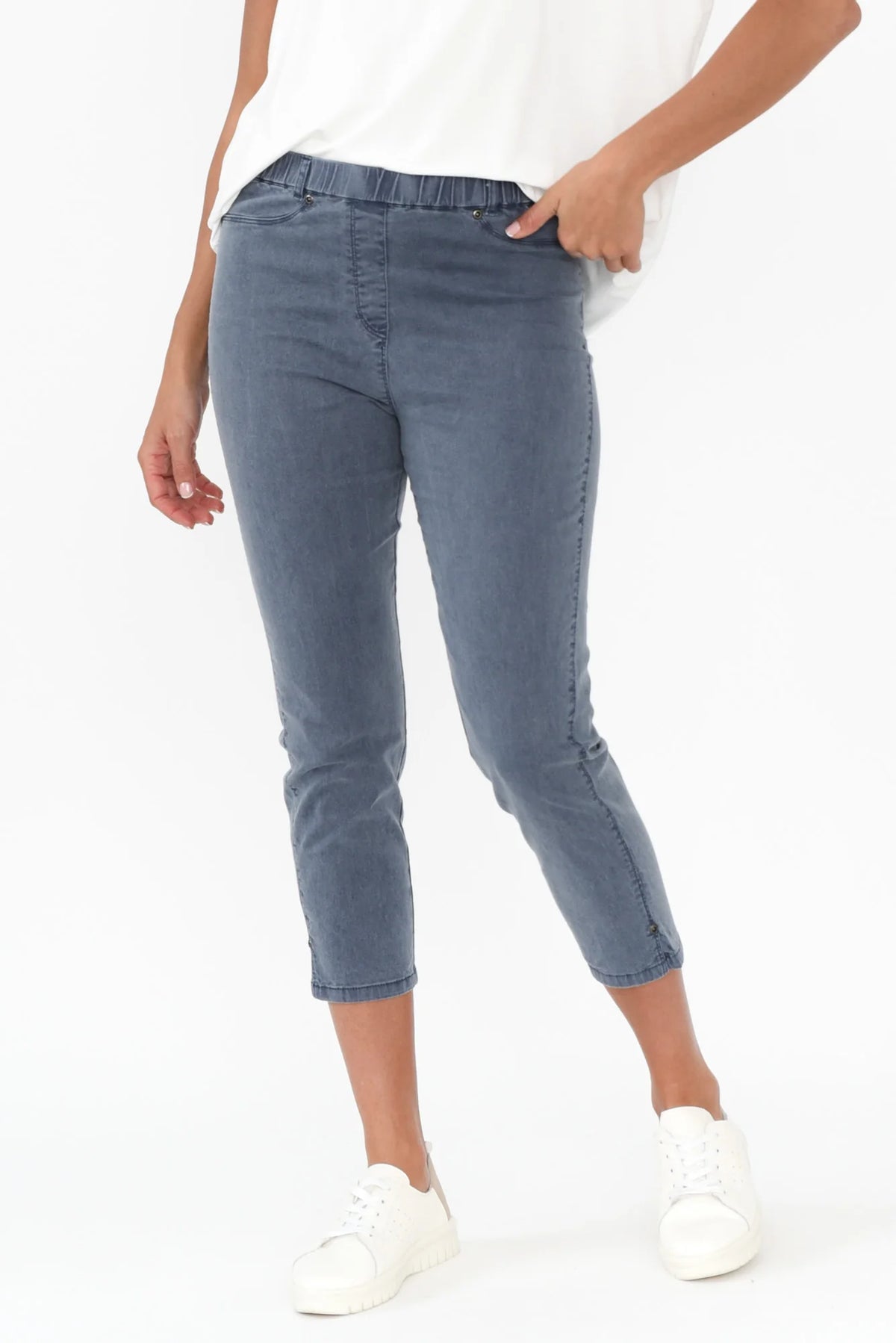 Cafe Latte Enzyme Wash Capri Jeggings