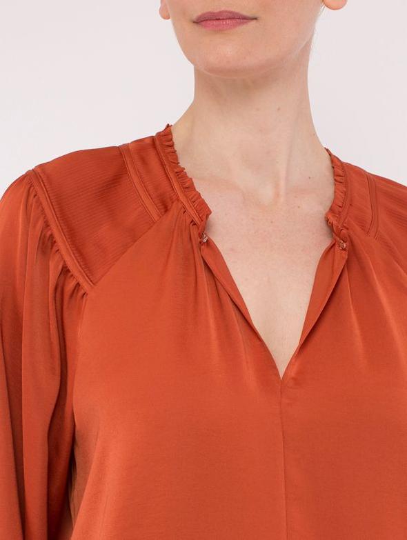 pingpong pleated shoulder top