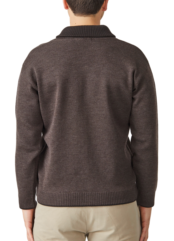 Aklanda sales knitwear shop