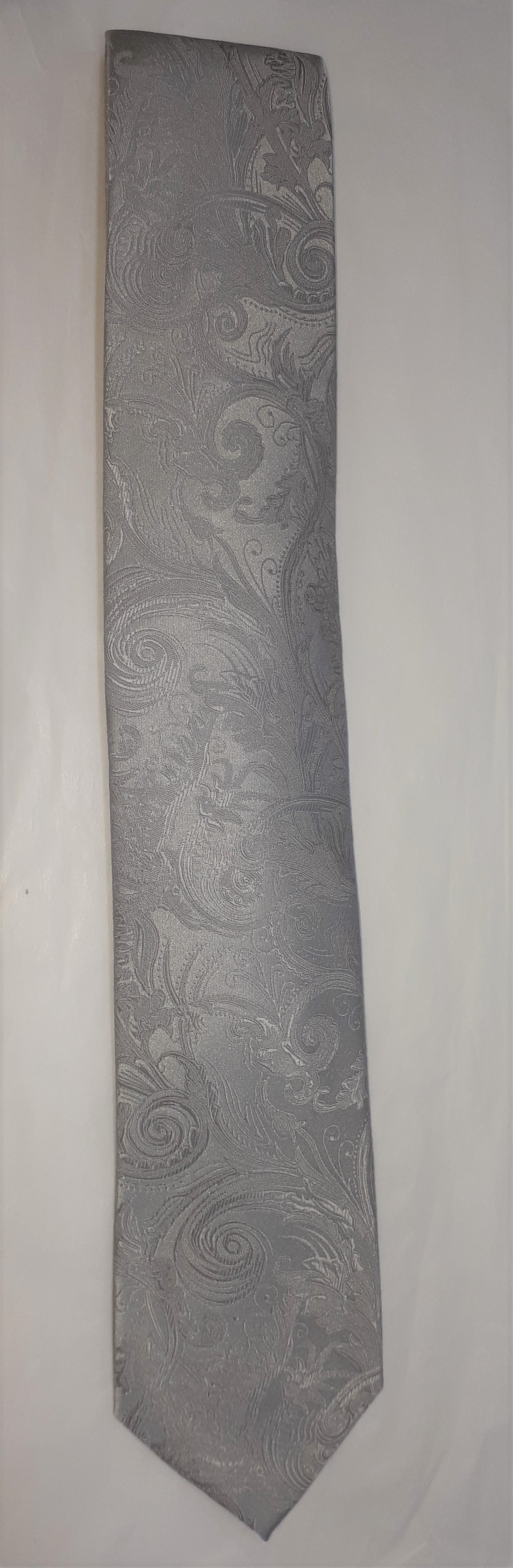 formalaties paisley tie platinum