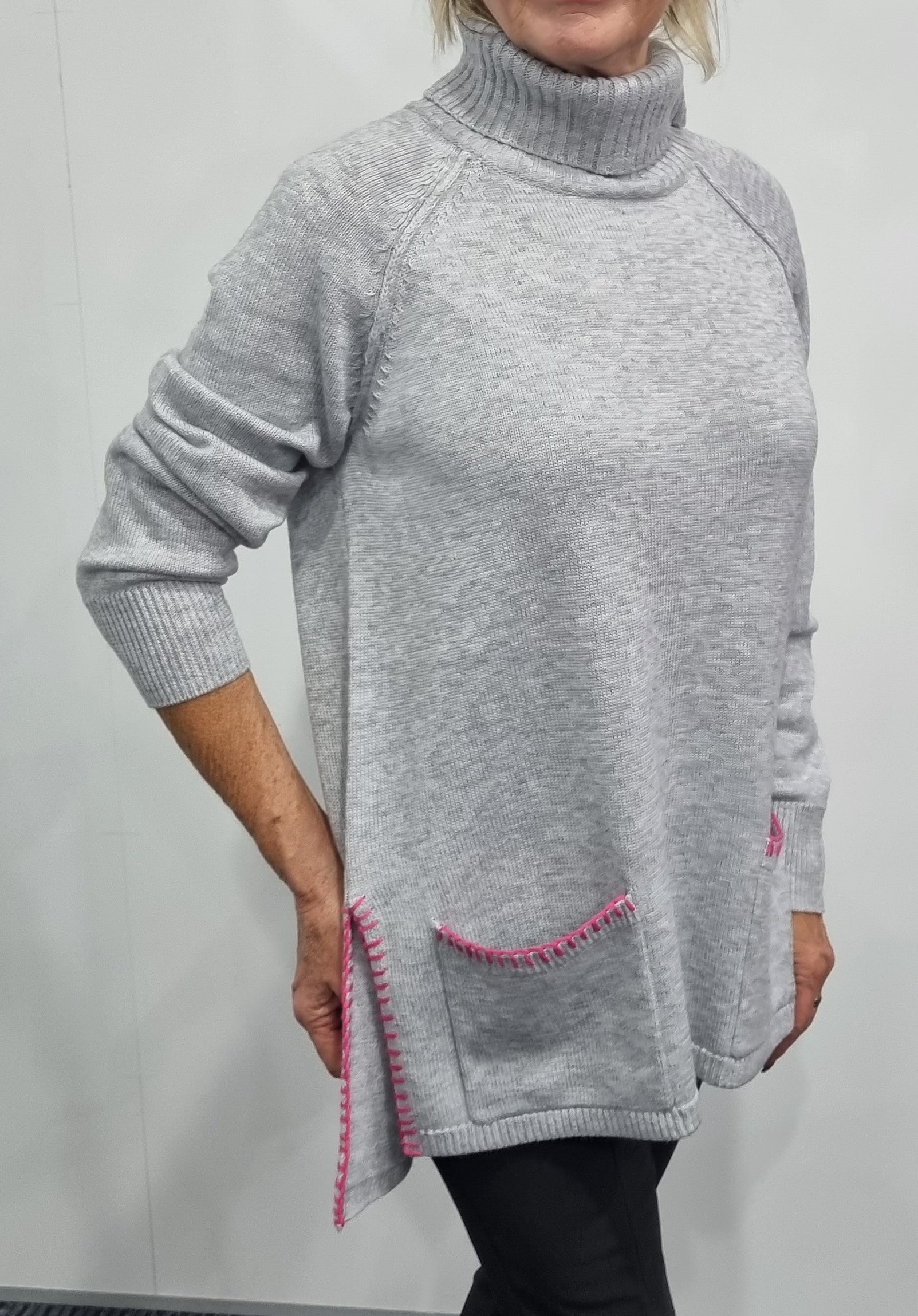 Pingpong Contrast Stitch Pullover